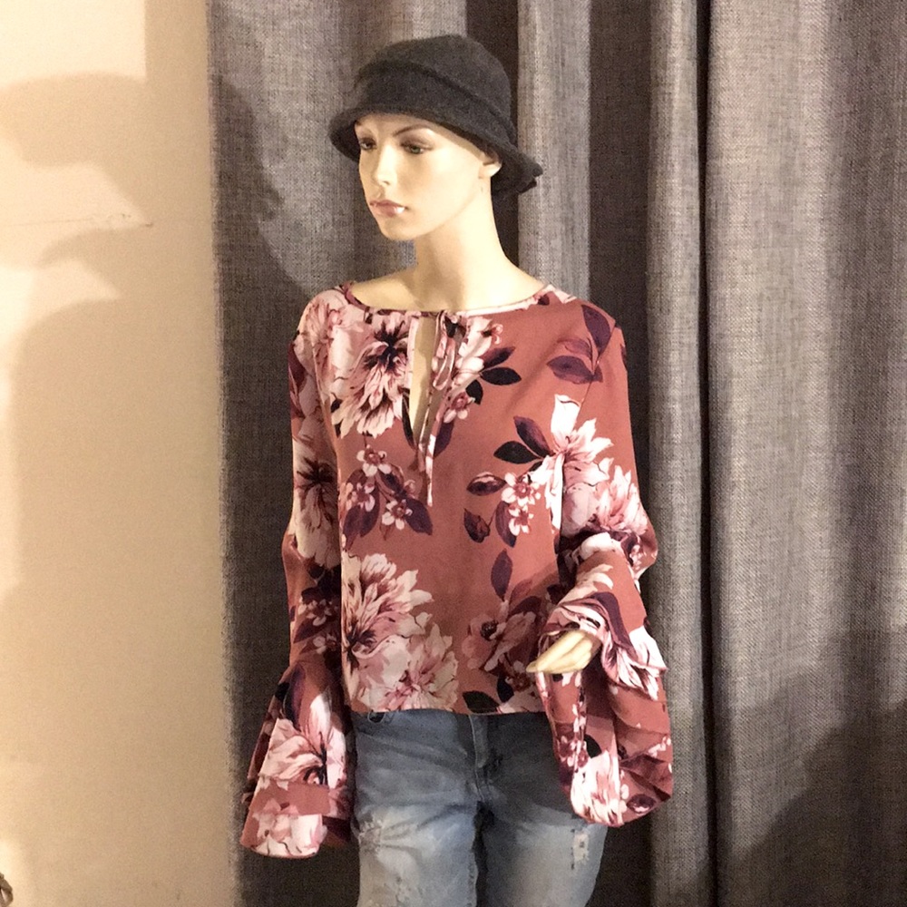 Women’s bell sleeve blouse